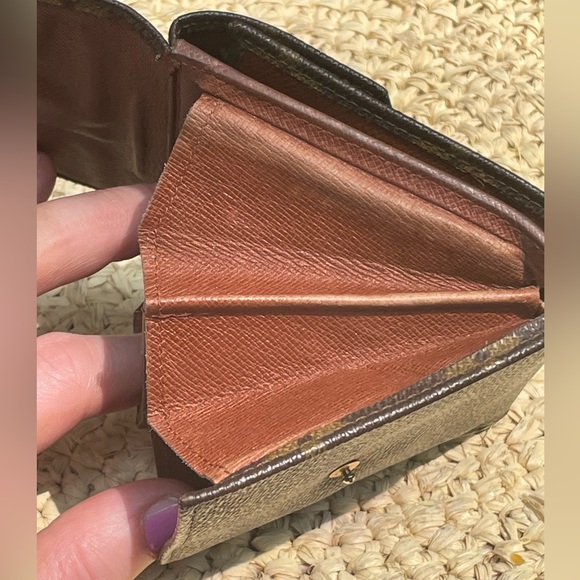 1991 Louis Vuitton Elise wallet - Picture 10 of 12